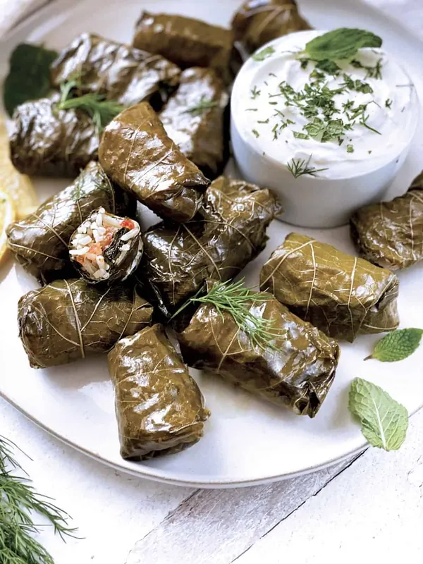 Dolmathes (Dolmadakia)