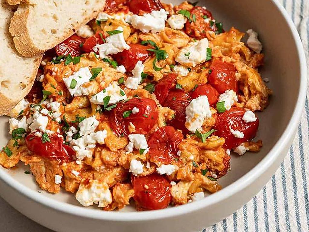 Greek Tomato & Feta Scrambled Eggs (Strapatsada)