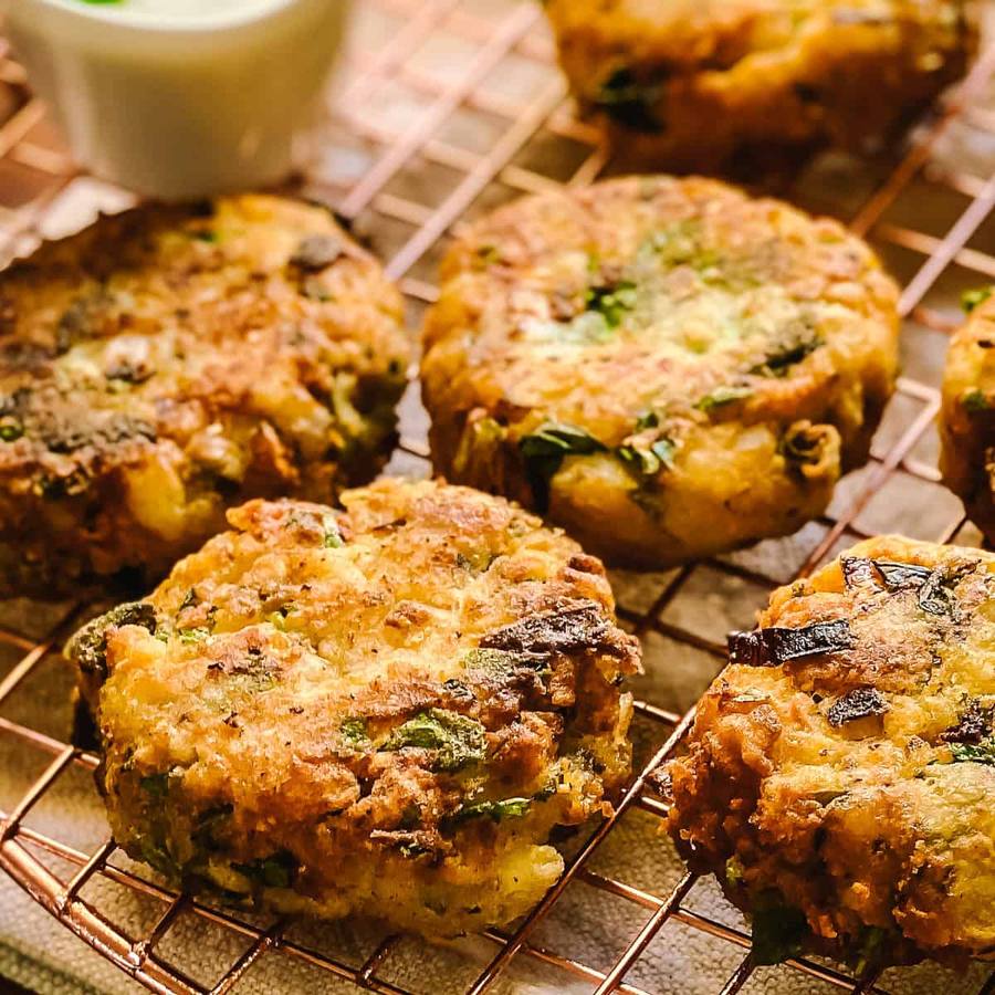 Greek Chickpea Fritters (Revithokeftedes)